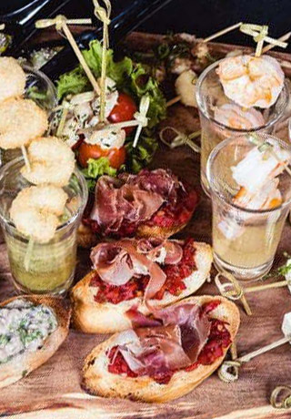 Aperitivos para servicio de cóctel exitoso